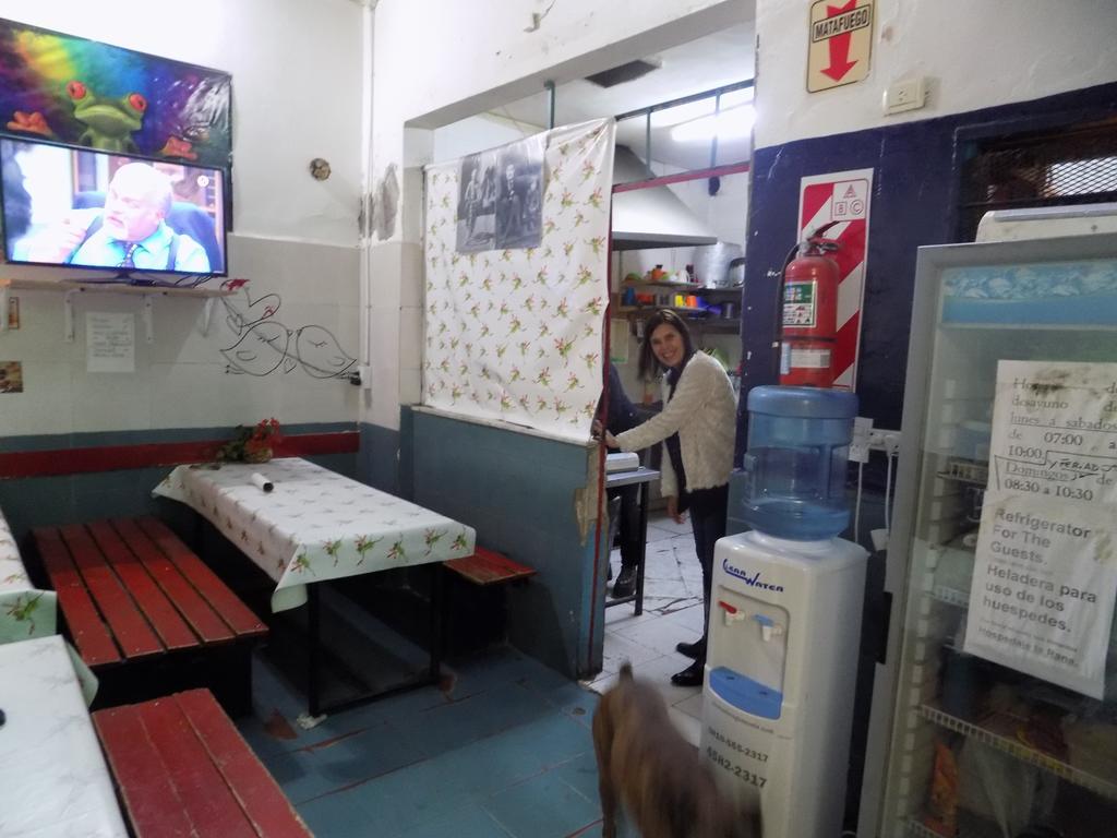 Hospedaje La Rana Buenos Aires Exterior photo